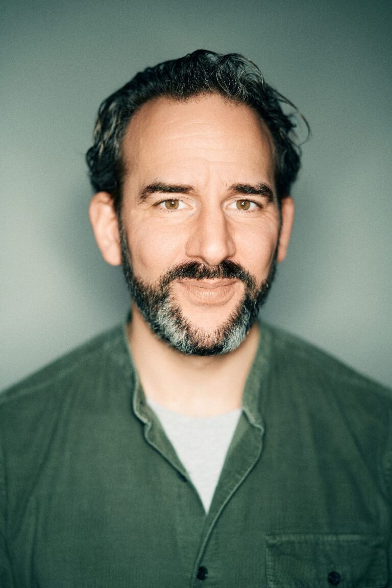 Philipp Scharrenberg Verwirren ist menschlich Pressefoto hochkant (c) Marvin Ruppert