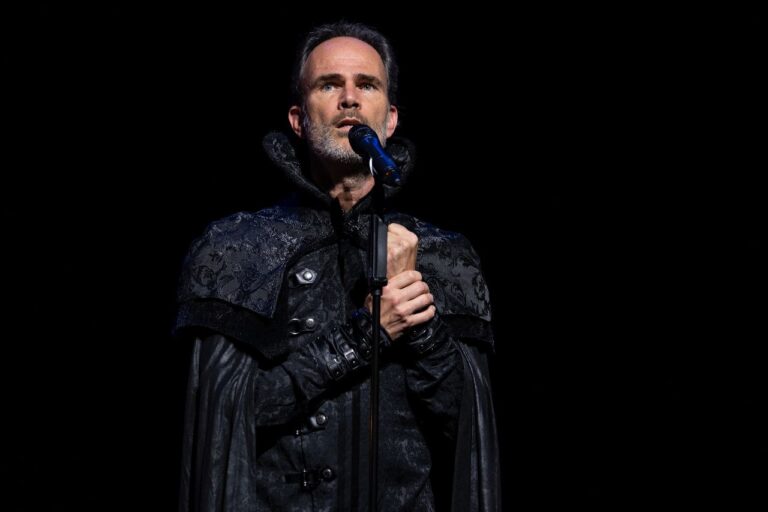 Thomas Borchert Der Vampir am Klavier -Pressebild - Foto (c) Franziska Pless