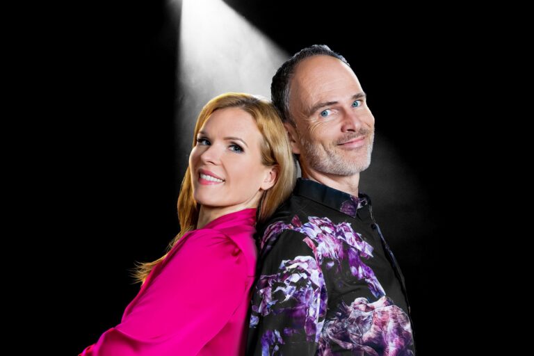 Thomas Borchert Navina Heyne Mr & Mrs Musical Pressebild quer Foto (c) Jingyu Qiu